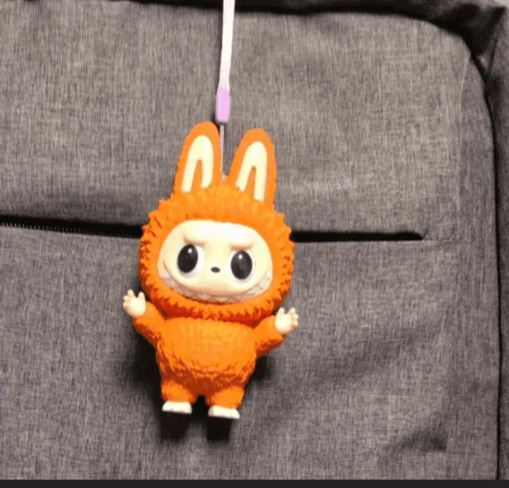 Labubu Brelok 3D Potworek Anime Figurka 11cm - Pomarańczowy - obrazek 5