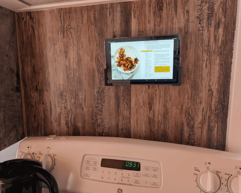 Uchwyt Ścienny na Tablet 12 mm Uniwersalny Czarny Wieszak Tabletu - obrazek 4