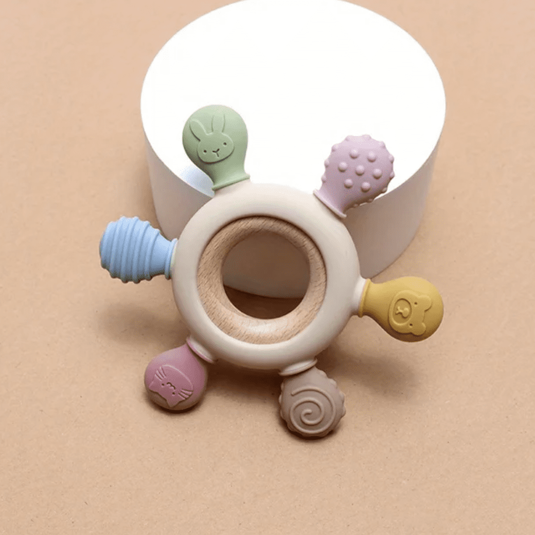 Gryzak Drewniany Silikonowy Na Ząbkowanie 0m+ - obrazek 2